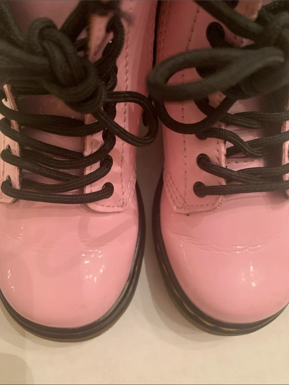 EUC Doc Martins 1460 Little Girl size 7 Pink Patent Leather